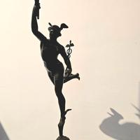 lampada da tavolo mercurio alato 