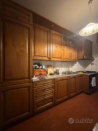 Cucina componibile in legno massello