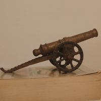 Antico modellino do cannone in bronzo