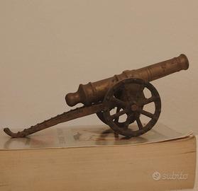 Antico modellino do cannone in bronzo
