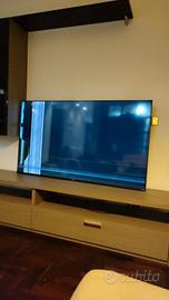 TV Hisense 75'' 4K – Schermo rotto, audio perfetto
