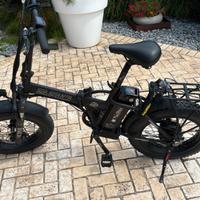 Bici elettrica Bad Bike (modello pieghevole 250 W)