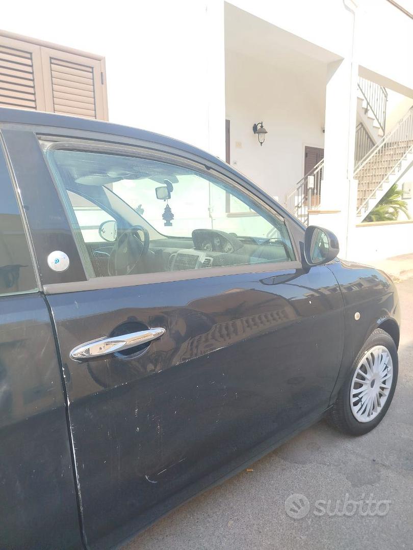 Lancia Ypsilon 2010 photo 3