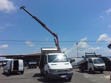 IVECO TURBO 2.8 TDI CON GRU RIBALTABILE