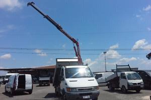 IVECO TURBO 2.8 TDI CON GRU RIBALTABILE