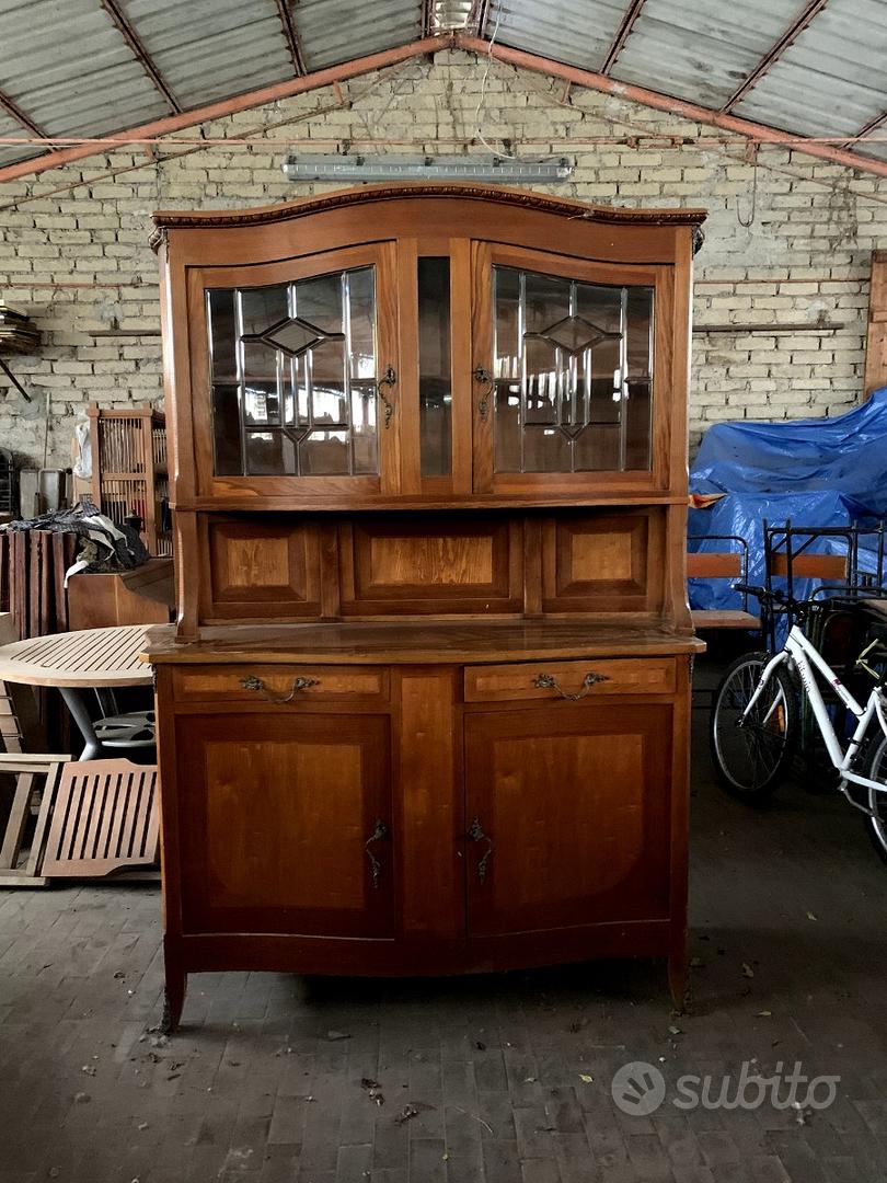 Credenza in Noce fine 800 con vetri molati Arredamento e Casalinghi