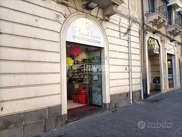 PRESTIGIOSA BOTTEGA IN VIA ETNEA
