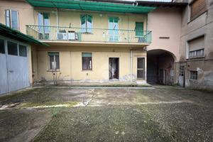 CASA SEMINDIPENDENTE A STRADELLA