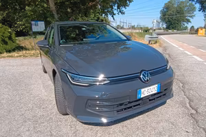 Volkswagen Golf 8 Hybrid 2024