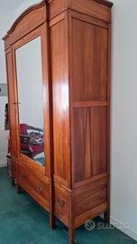 Armadio con specchio