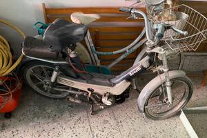 Motorino Benelli 50 di cilindrata anni 70 vintage