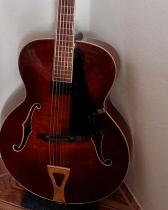 Chitarra Eastman Ar-605 anno 2007