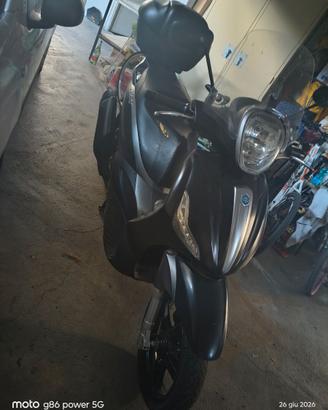 Piaggio Beverly 350