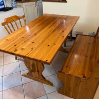Tavolo e panca di pino