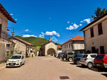 5 LOCALI A CALIZZANO