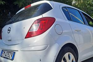 Opel Corsa 1.2 GPL/Benzina - 2012
