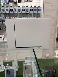 MacBook Air 15" M3 8 RAM 512GB SSD Nuovo sigillato