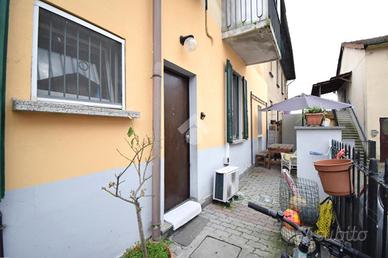 2 LOCALI A BRUGHERIO