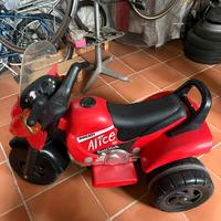 Moto giocattolo ducati