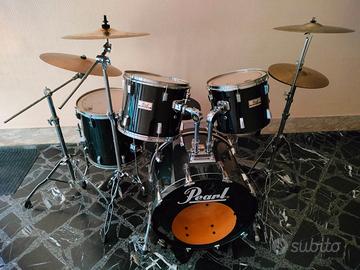 Batteria Pearl World Series Nera + Piatti
