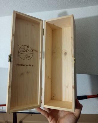 Scatola di legno portavino