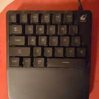 Mini tastiera gaming + tappetino gaming