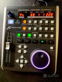 CONTROLLO UNIVERSALE BEHRINGER X-Touch One