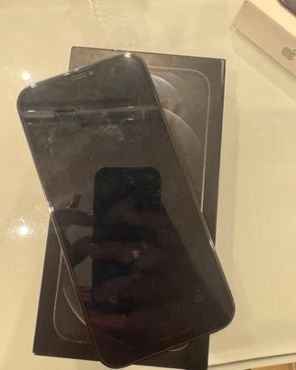 iPhone 12 Pro Max e 15 Pro