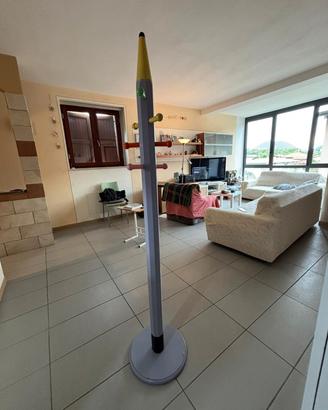 attacca panni a forma di matita