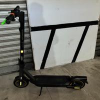 Ninebot G2 Max monopattino elettrico