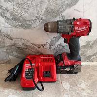 Trapano avvitatore a percussione Milwaukee