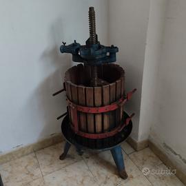 Torchio per spremitura dell'uva