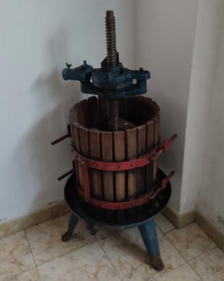 Torchio per spremitura dell'uva