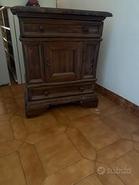 Mobile in legno arte povera siciliana