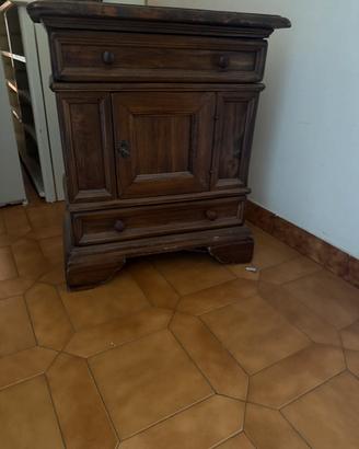 Mobile in legno arte povera siciliana