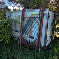 piccolo container/deposito 