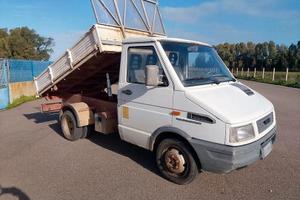 Iveco Daily 35.10 T.DIESEL Ribaltabile Trilaterale