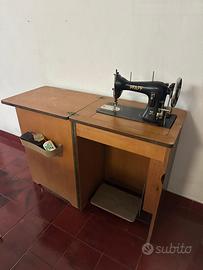 Macchina da cucire vintage