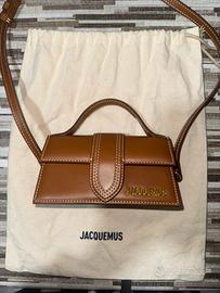 Borsa jacquemus marrone cuoio originale con tracol