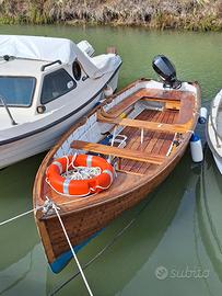 Lancia in legno