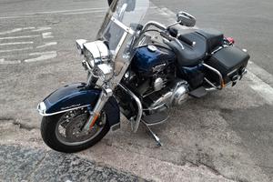 Harley Davidson Road King con baule