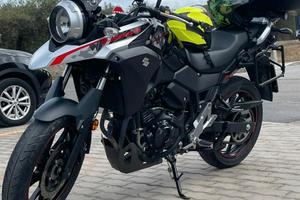 SUZUKI V STROM 250