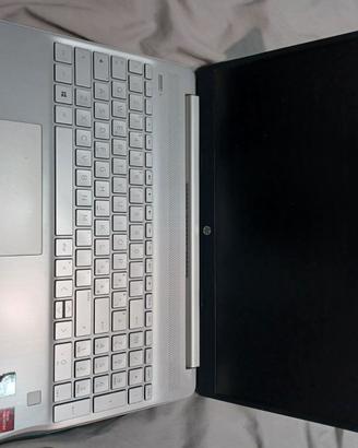 PC laptop HP 15s-eq2xxx