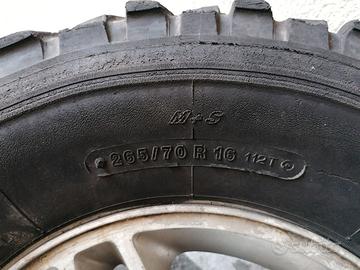 Cerchi e gomme fuoristrada r16