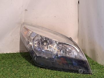 FARO ANTERIORE DESTRO RENAULT Megane III 260109518