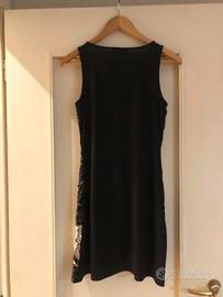 Vestito a maglia con paiettes d’oro e d’argento