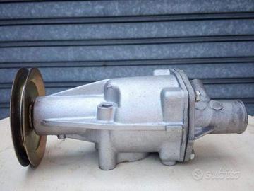 Fiat 850 pompa acqua originale pari al nuovo