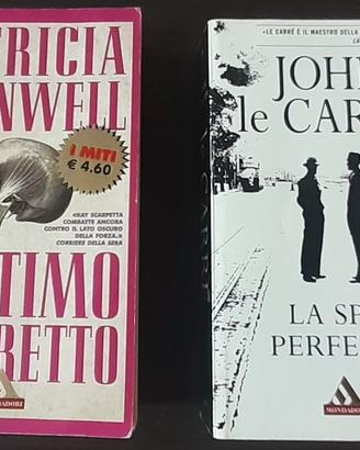 Lotto 2 romanzi edizioni Mondadori "I Miti"