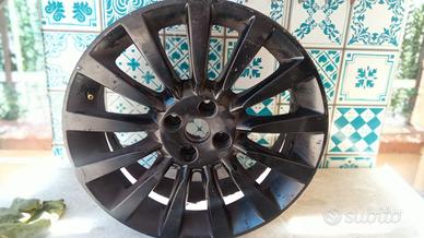 Cerchio R17 colore nero