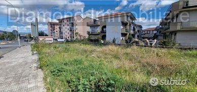 Terreno 700mq edificabile commerciale a Riposto